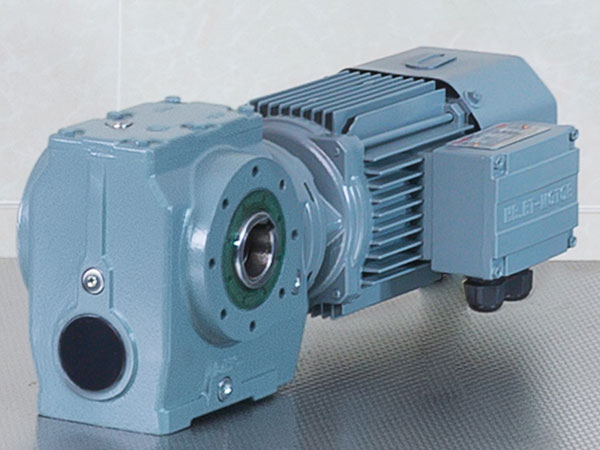 What is the difference between spur gear and helical gear reducer motors?