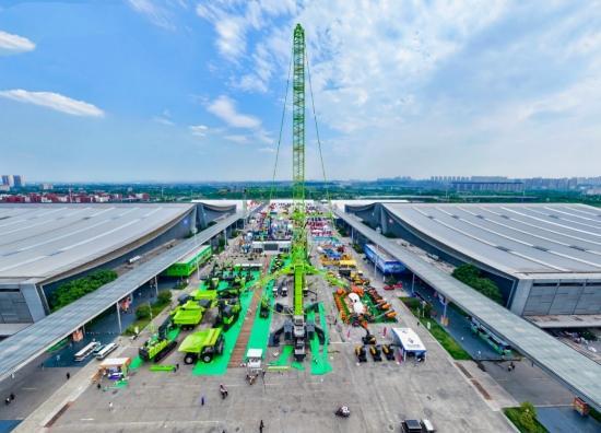 Batch Delivery of the world's largest tonnage all-terrain cranes