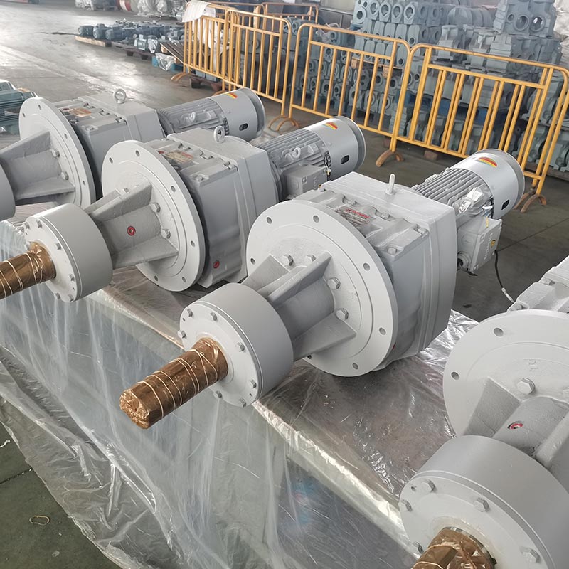 DM Series Heavy Load Solid Shaft Shaft Helical Standard AC Gear Motor